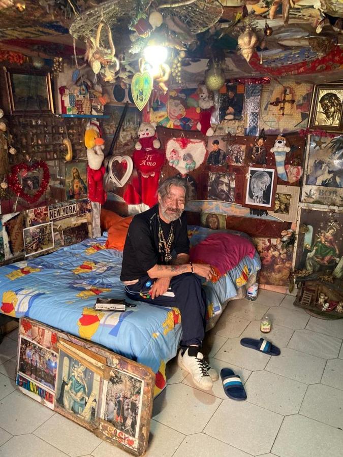 A Casa Di Nonna Ida, Nel Cuore Pulsante Di Napoli Экстерьер фото